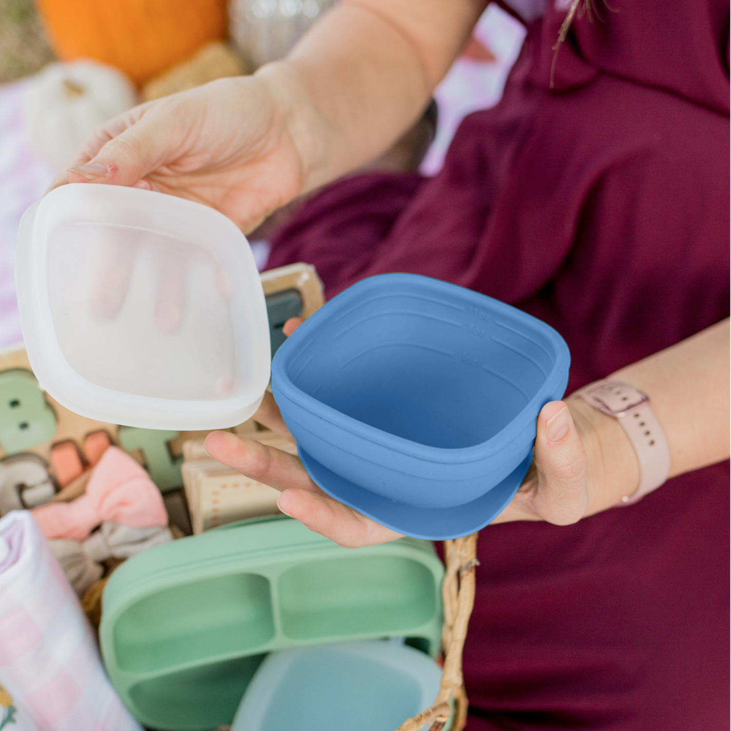 11 oz. Silicone Suction Bowl with Press In Lid