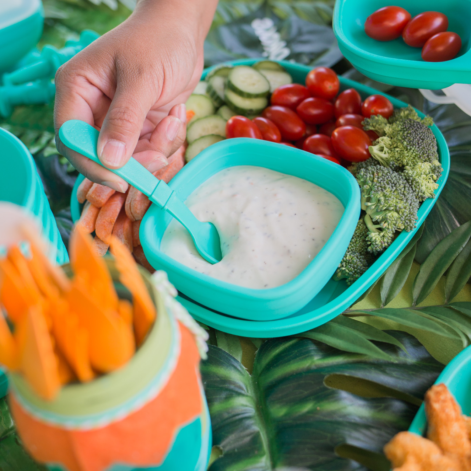 11 oz. Silicone Suction Bowl with Press In Lid